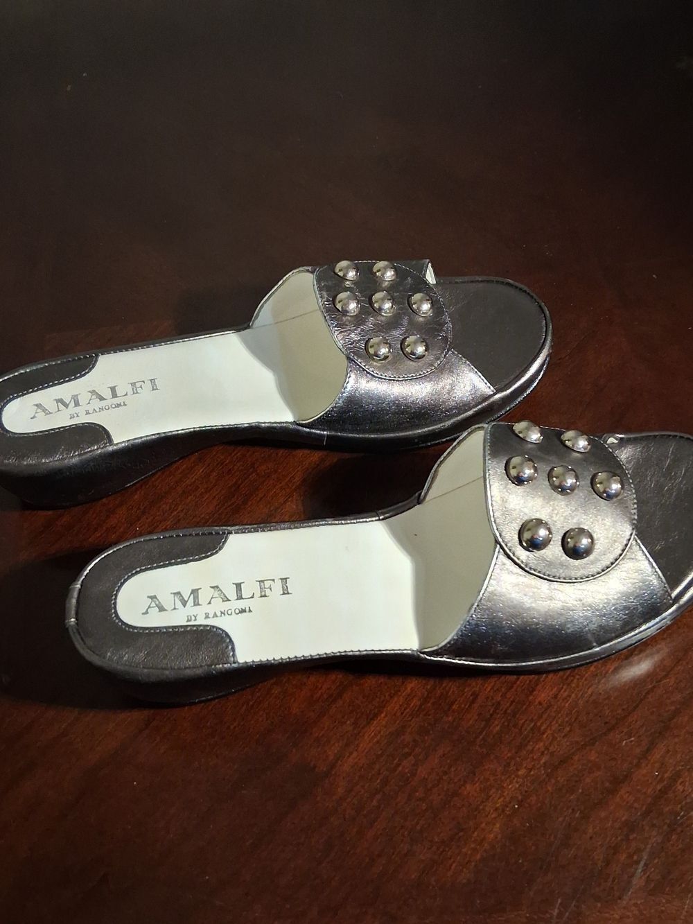 AmalfiโMetallic Silver Slide Sandals with Stud Detail Size 8.5